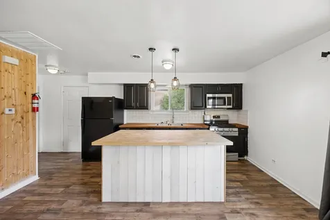 220 West 155th Street Harvey IL 60426