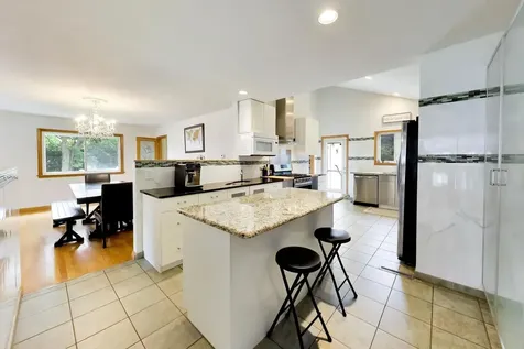 801 East Golfview Drive Mount Prospect IL 60056