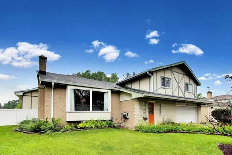 801 East Golfview Drive Mount Prospect IL 60056