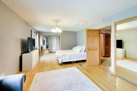 801 East Golfview Drive Mount Prospect IL 60056