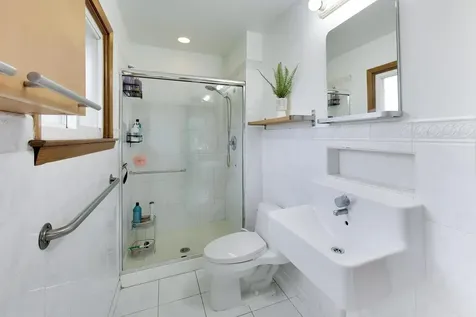 801 East Golfview Drive Mount Prospect IL 60056