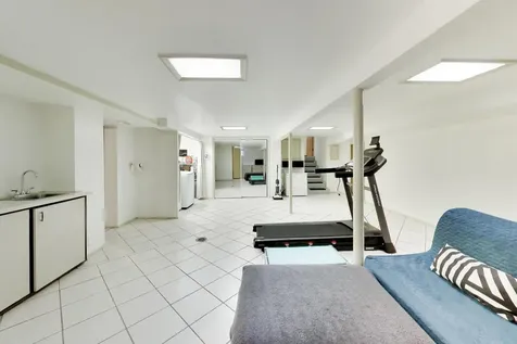 801 East Golfview Drive Mount Prospect IL 60056