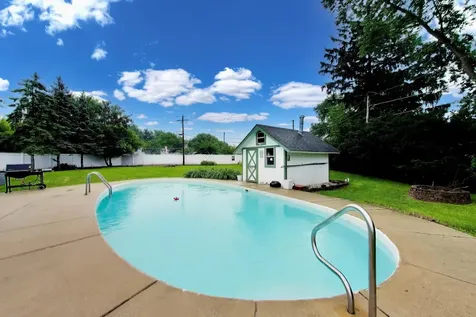 801 East Golfview Drive Mount Prospect IL 60056