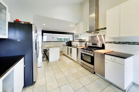801 East Golfview Drive Mount Prospect IL 60056