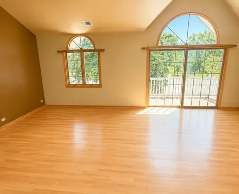 8252 North Caldwell Avenue Niles IL 60714