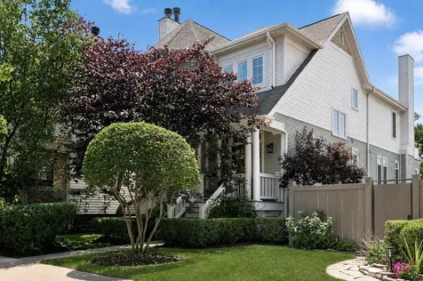 3434 North Marshfield Avenue Chicago IL 60657