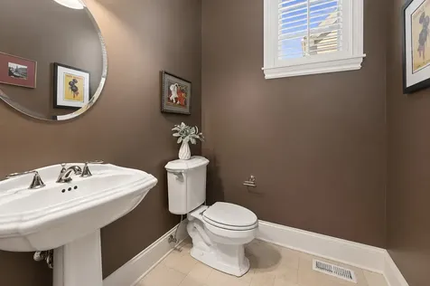 3434 North Marshfield Avenue Chicago IL 60657