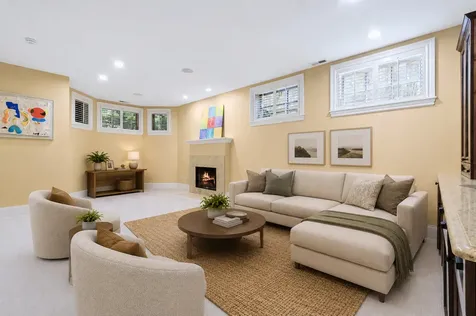 3434 North Marshfield Avenue Chicago IL 60657