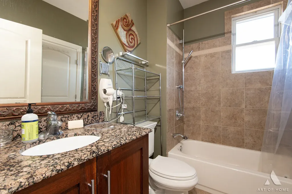 5049 North Neva Avenue Chicago IL 60656