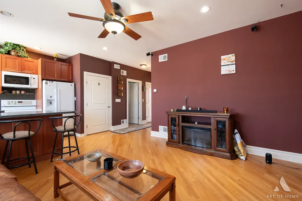 5049 North Neva Avenue Chicago IL 60656