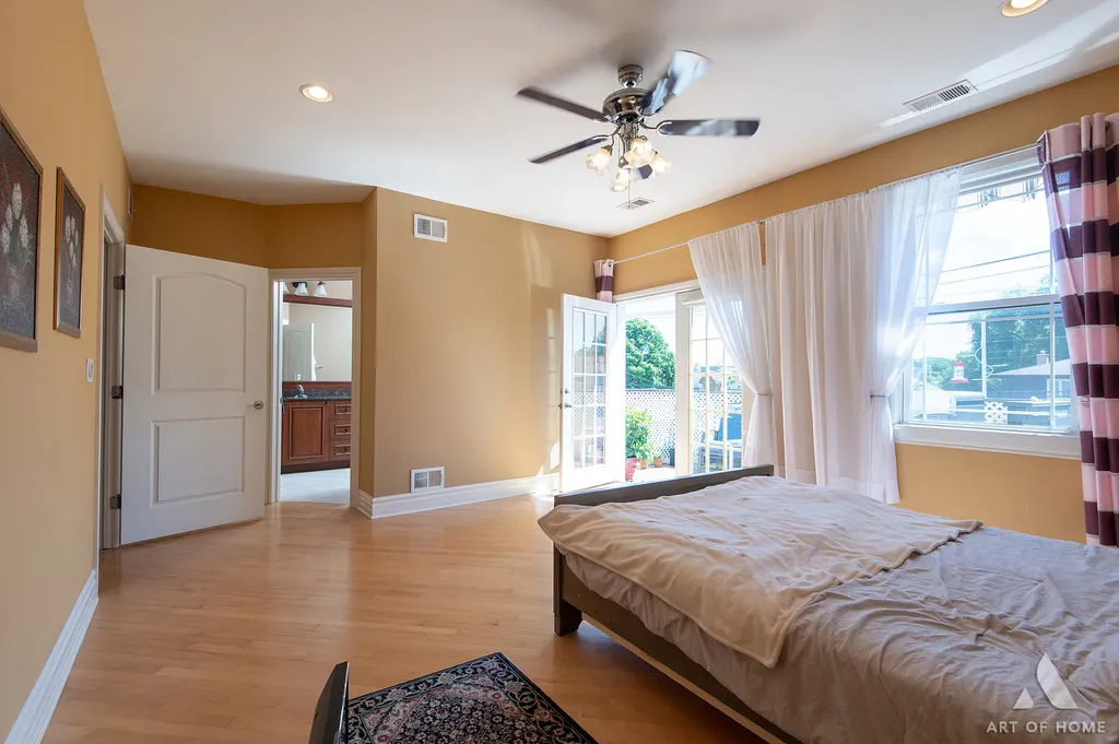 5049 North Neva Avenue Chicago IL 60656