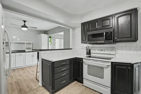 1705 88TH Avenue W Rock Island IL 61201