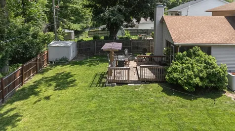 1705 88TH Avenue W Rock Island IL 61201
