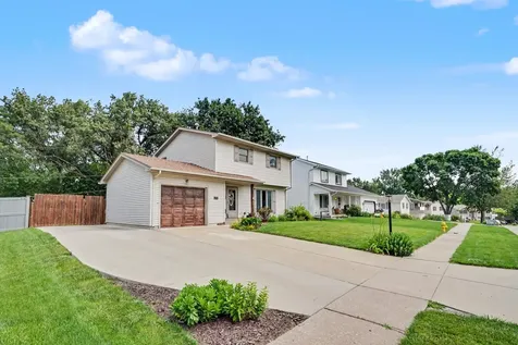 1705 88TH Avenue W Rock Island IL 61201