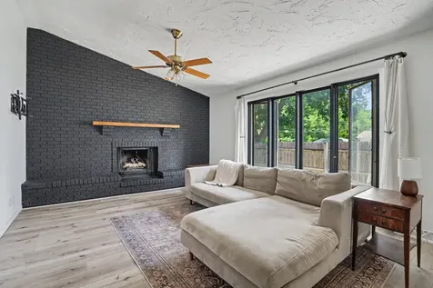 1705 88TH Avenue W Rock Island IL 61201