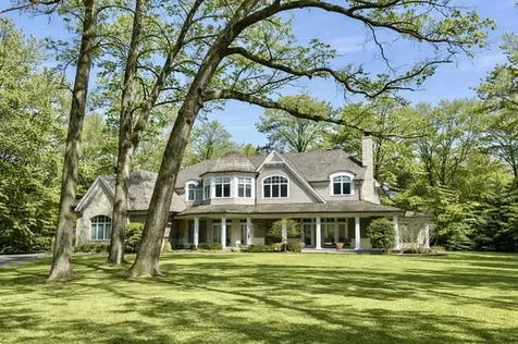 1300 Abington Cambs Drive Lake Forest IL 60045