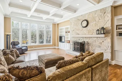 1300 Abington Cambs Drive Lake Forest IL 60045