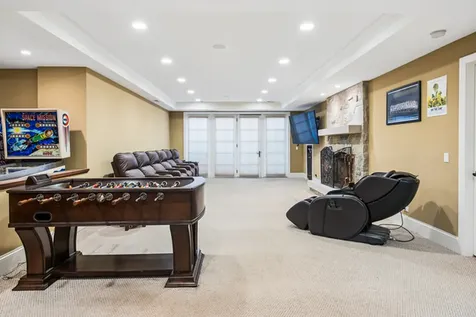 1300 Abington Cambs Drive Lake Forest IL 60045