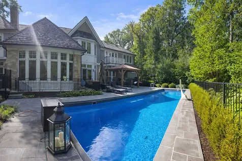 1300 Abington Cambs Drive Lake Forest IL 60045