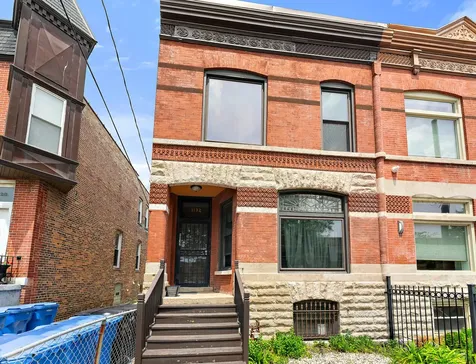 1132 East 44th Street Chicago IL 60653
