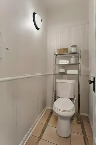 1132 East 44th Street Chicago IL 60653