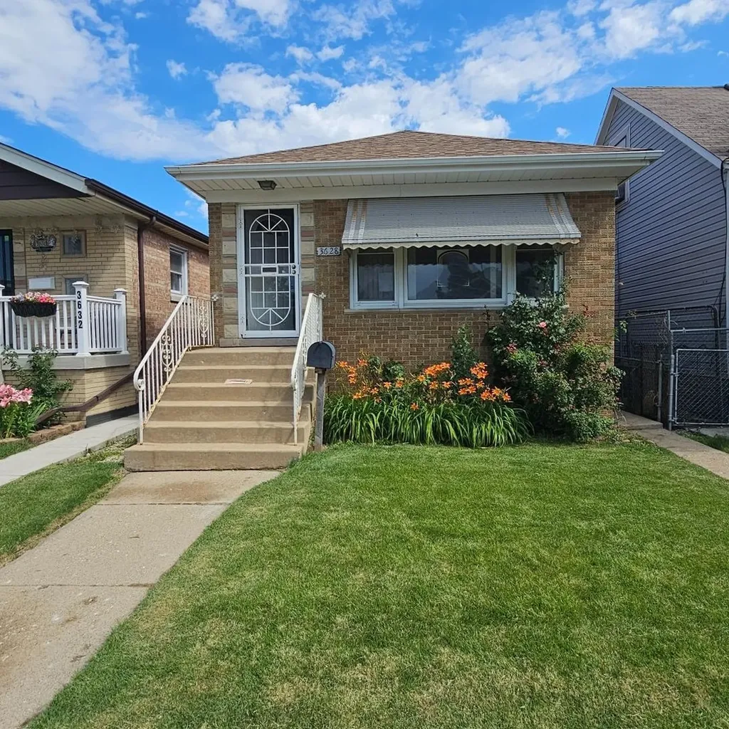 3628 West 69th Street Chicago IL 60629