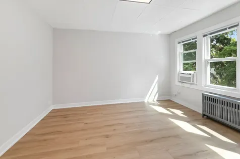 5002 West Gunnison Street Chicago IL 60630