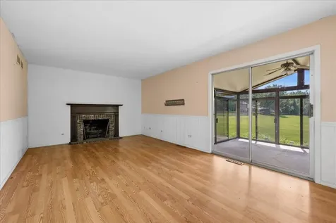 1108 Wellington Avenue Libertyville IL 60048