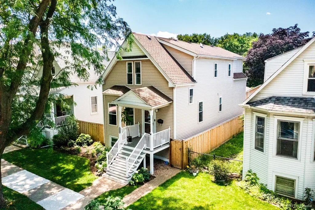 4146 North Kilbourn Avenue Chicago IL 60641