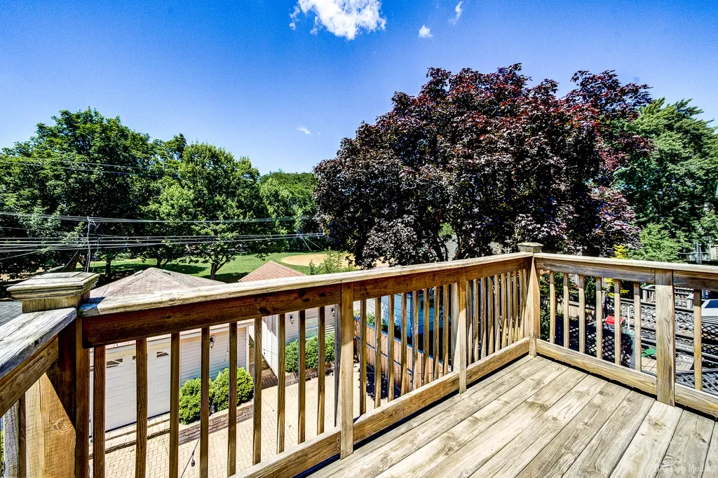 4146 North Kilbourn Avenue Chicago IL 60641