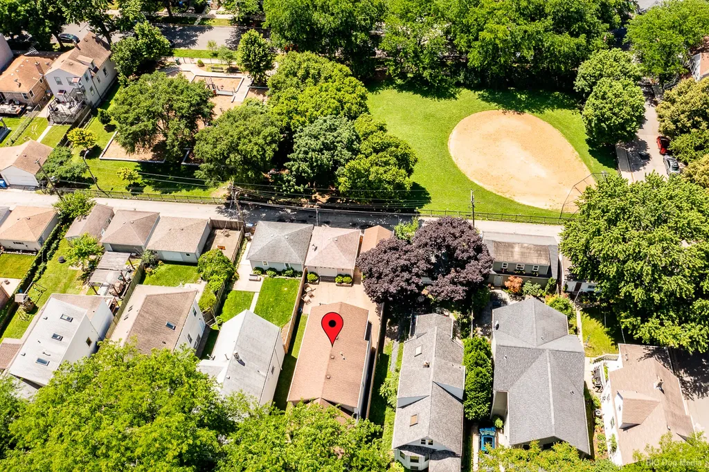 4146 North Kilbourn Avenue Chicago IL 60641