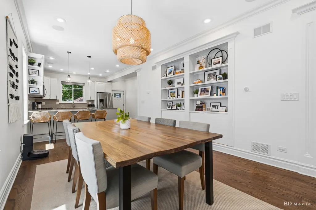 4146 North Kilbourn Avenue Chicago IL 60641