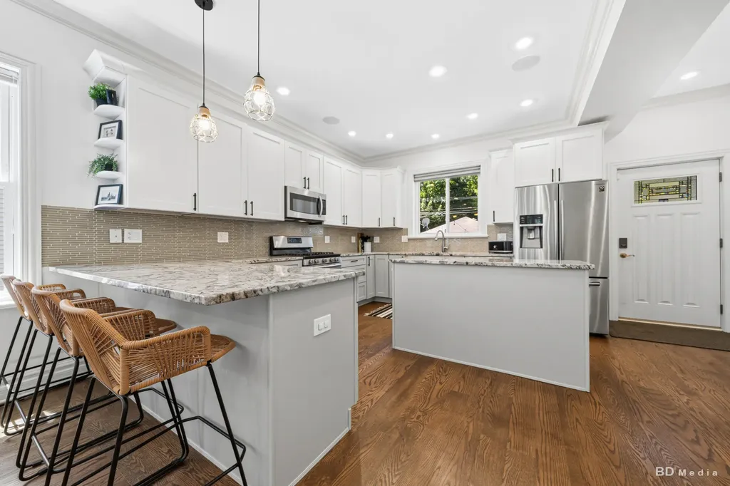 4146 North Kilbourn Avenue Chicago IL 60641
