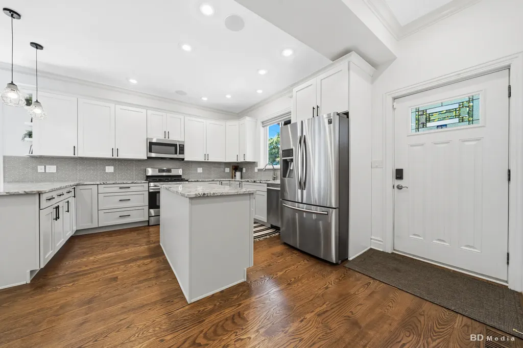 4146 North Kilbourn Avenue Chicago IL 60641
