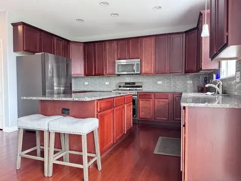 21010 Lakewoods Lane Shorewood IL 60404