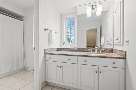 520 Greenwood Avenue Kenilworth IL 60043