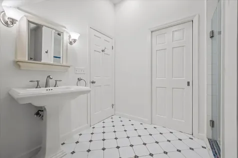 520 Greenwood Avenue Kenilworth IL 60043