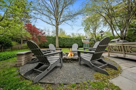 520 Greenwood Avenue Kenilworth IL 60043