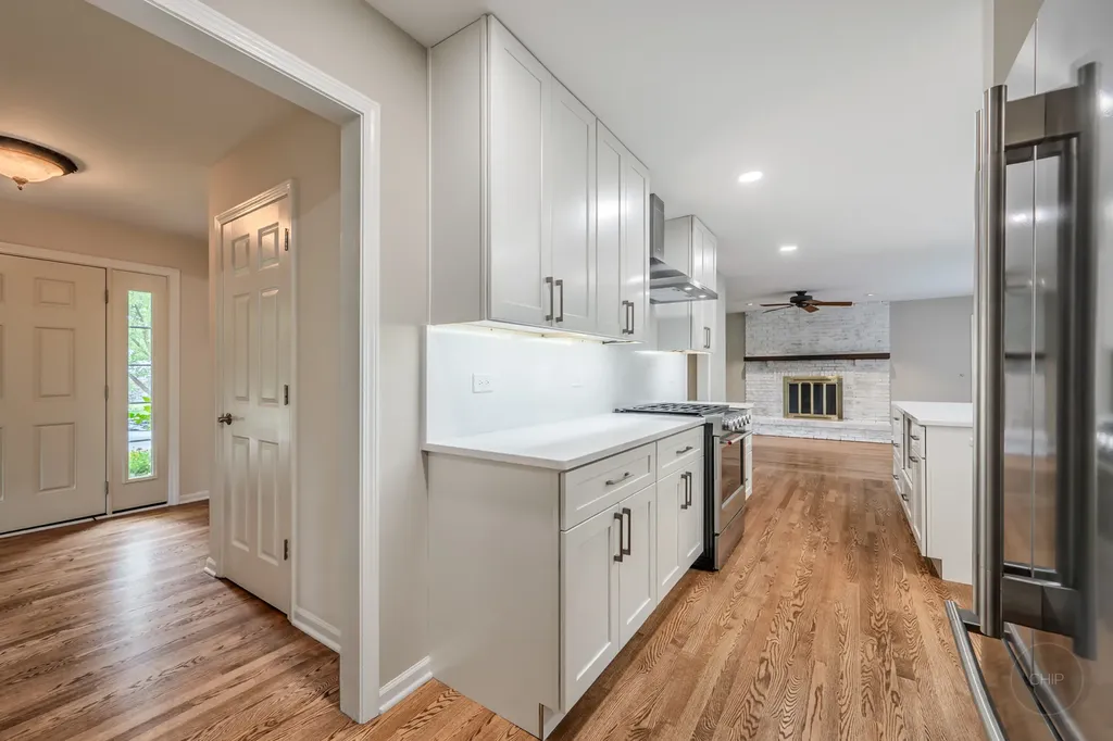 1612 Harris Lane Naperville IL 60565