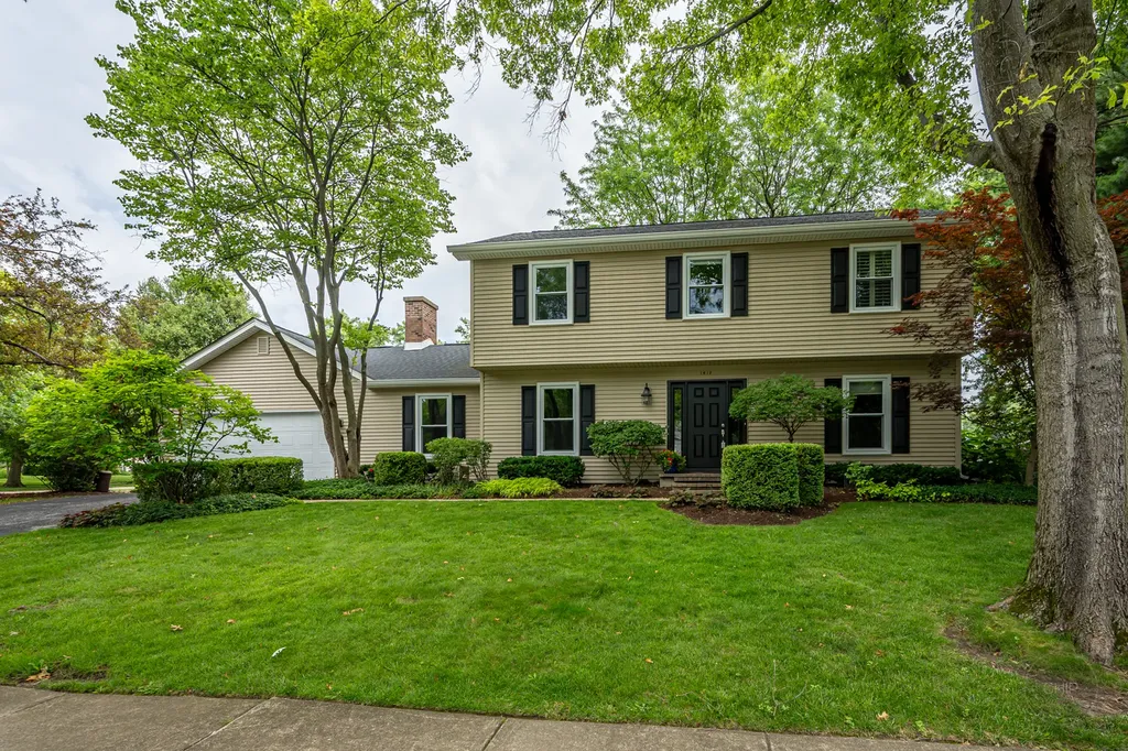 1612 Harris Lane Naperville IL 60565