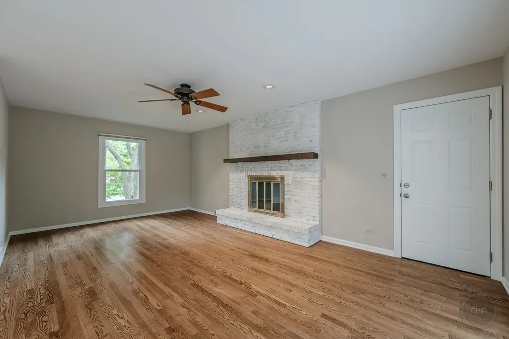 1612 Harris Lane Naperville IL 60565