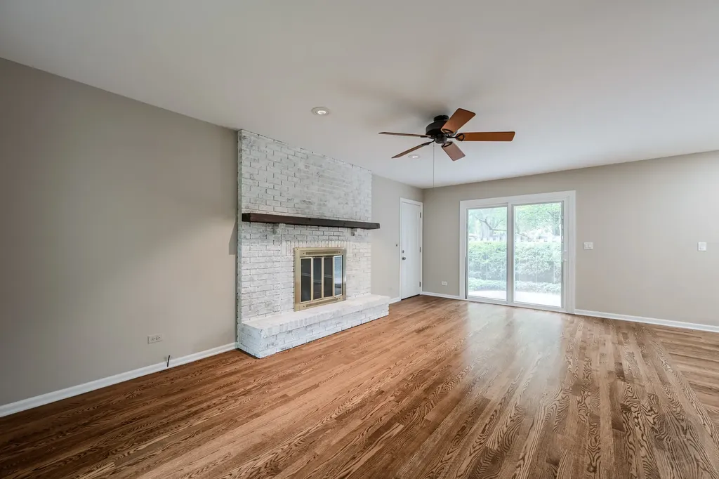 1612 Harris Lane Naperville IL 60565