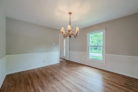 1612 Harris Lane Naperville IL 60565