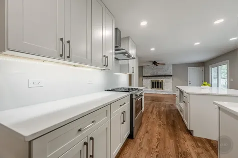 1612 Harris Lane Naperville IL 60565