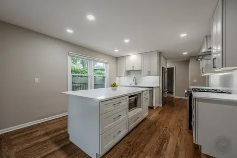 1612 Harris Lane Naperville IL 60565
