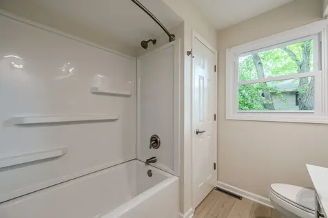 1612 Harris Lane Naperville IL 60565