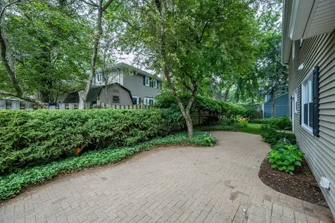 1612 Harris Lane Naperville IL 60565