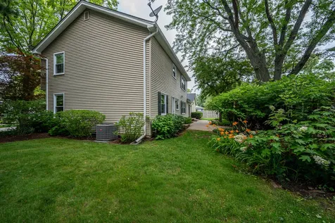 1612 Harris Lane Naperville IL 60565