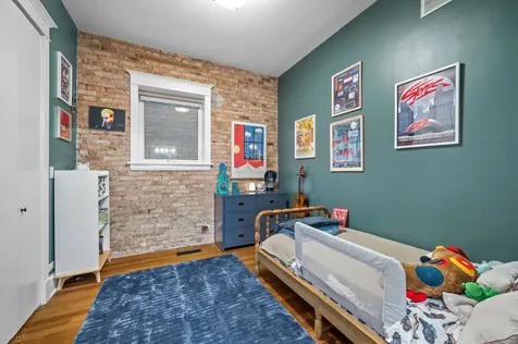 1020 West Roscoe Street Chicago IL 60657