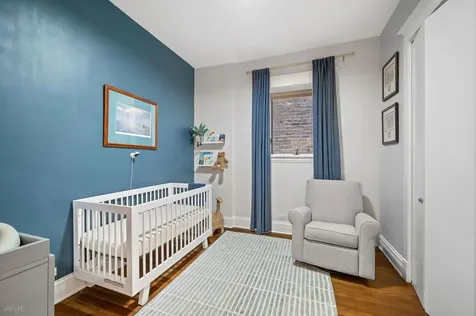 1020 West Roscoe Street Chicago IL 60657